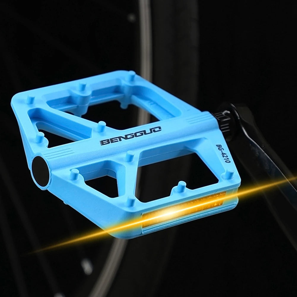 Hign-concerned DU Bearing Nylon Pedals With Reflector