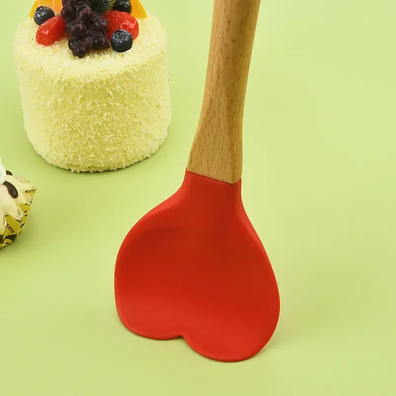Hign-concerned Silicone Heart Spatula Set For Baking