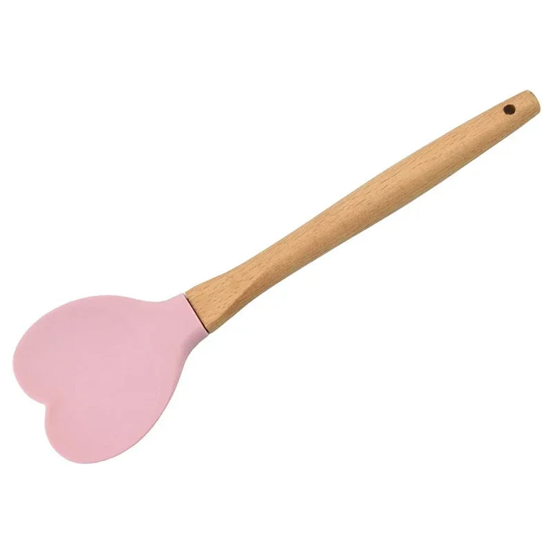 Hign-concerned Silicone Heart Spatula Set For Baking