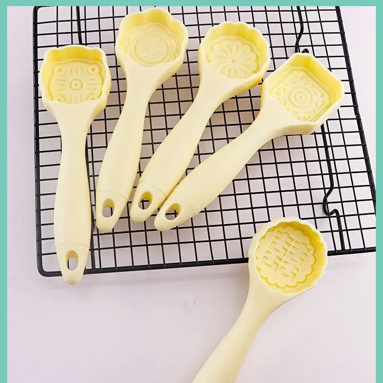 Feature Mooncake Molds Portable Reusable Pastry Set